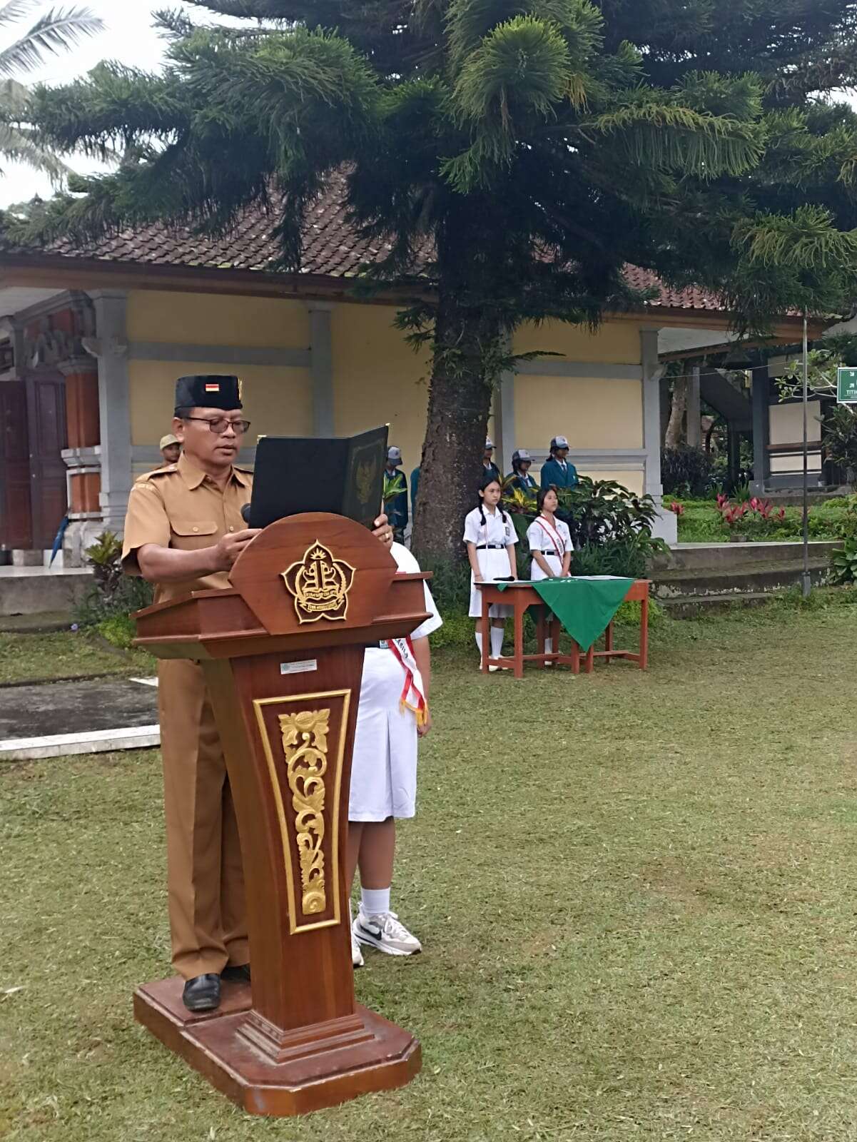 Pelaksanaan Upacara Pagi Ceria